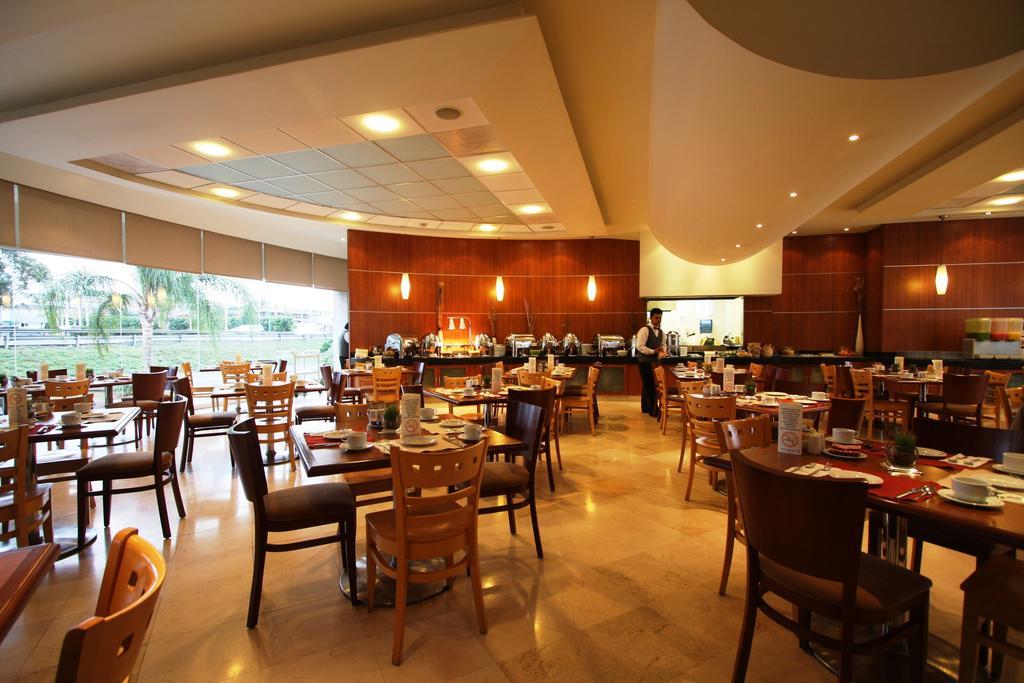 Hotel Mercury Inn Querétaro Esterno foto