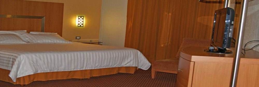 Hotel Mercury Inn Querétaro Esterno foto