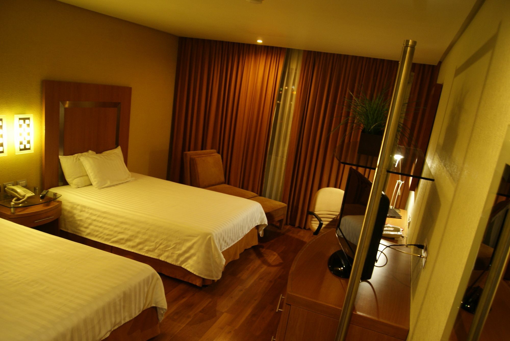 Hotel Mercury Inn Querétaro Esterno foto